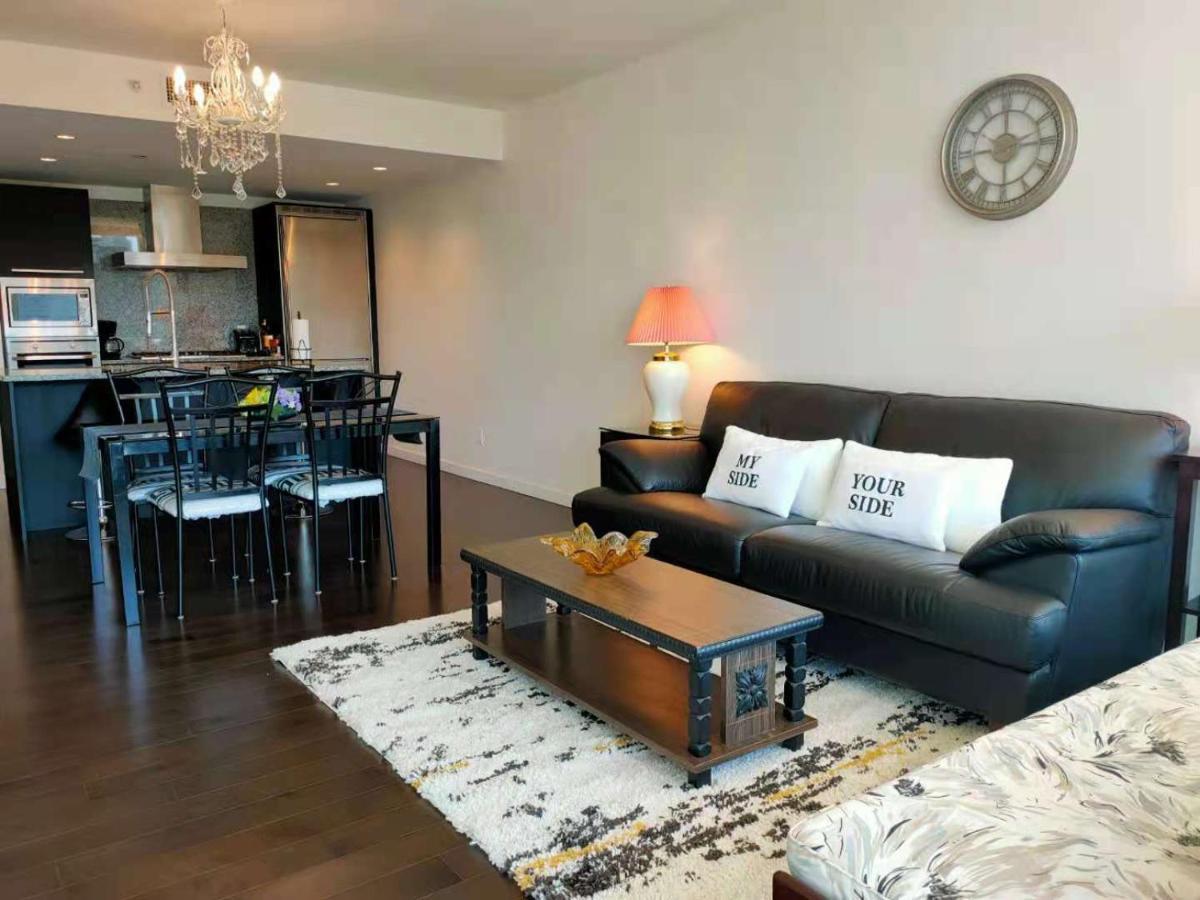 Waterfalls Hotel - Suite In Falls Downtown With Pool Victoria Exteriör bild